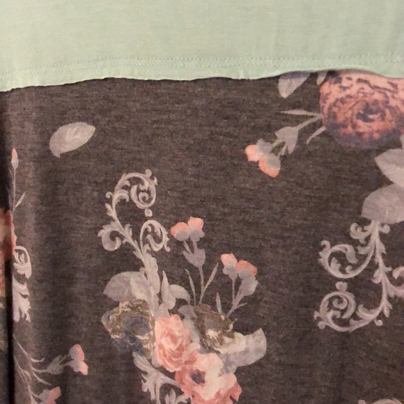 Filly Flair Short Sleeve Floral Shirt - Picture 3 of 5